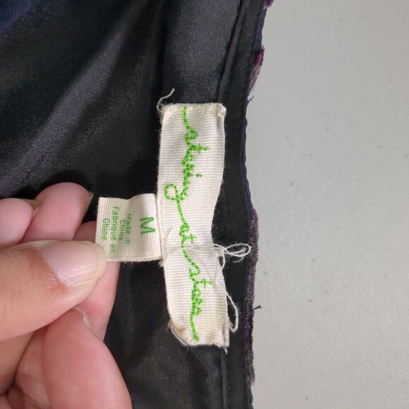 Staring At Stars UO Womens Blue Velvet Floral Long Bell Sleeve Shift Dress Mediu - Picture 5 of 5